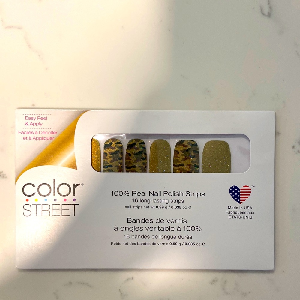 **Retired** Color Street Glam-ouflage
